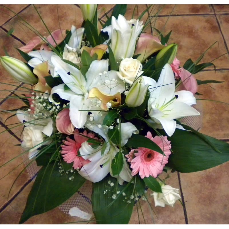 Seasonal Flower Bouquet 09